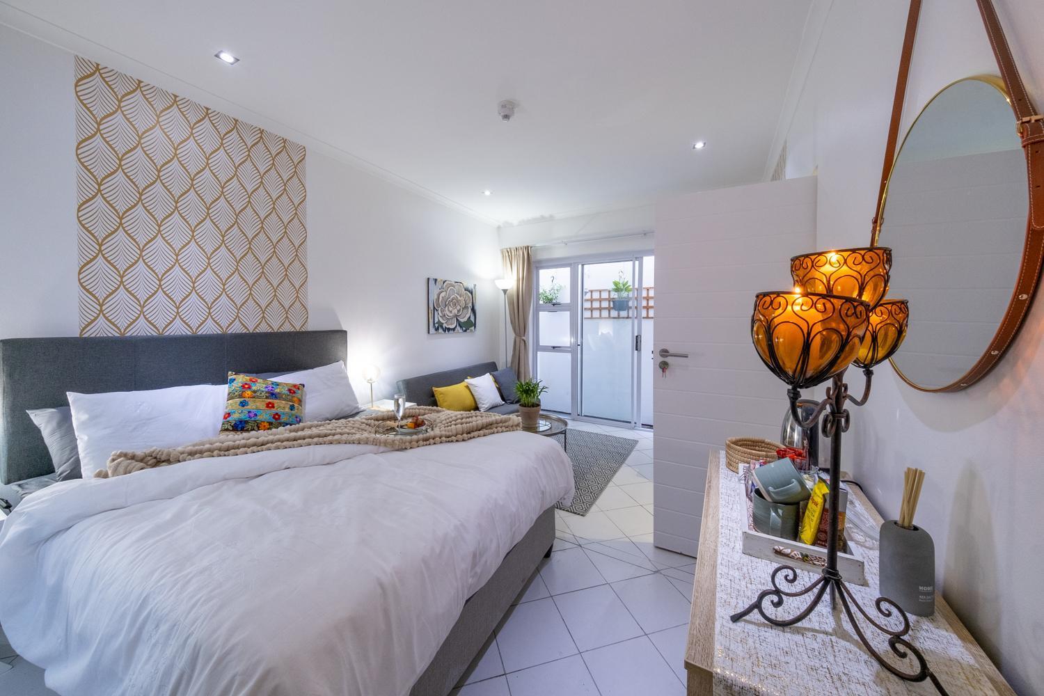 Quiet & Cosy In Claremont Apartment Cape Town